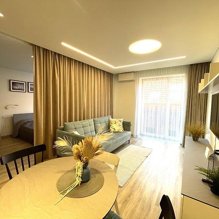 Benetis Apartments Klaipeda Ngoại thất bức ảnh