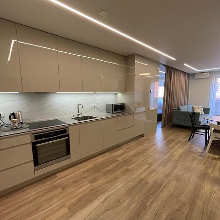 Benetis Apartments Klaipeda Ngoại thất bức ảnh